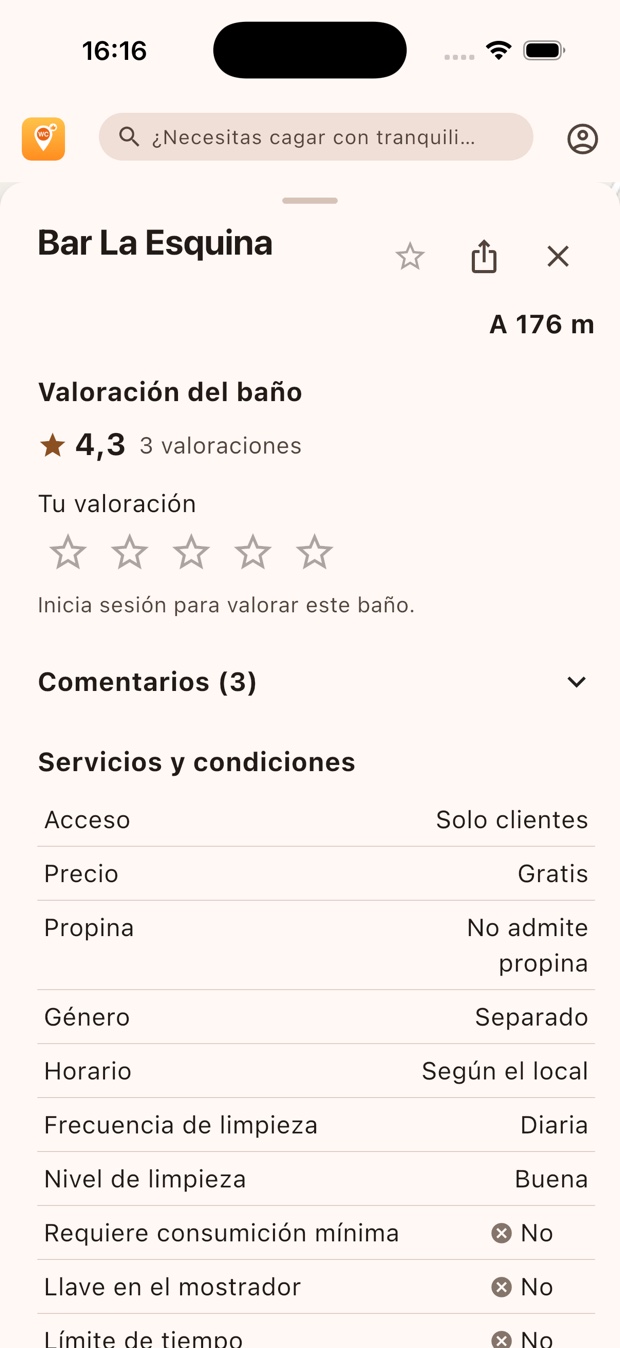 Ficha de un baño en Cagódromo: nombre del local, distancia, nota media de limpieza de 4,3 sobre 5 con tres valoraciones, comentarios, y la tabla de servicios y condiciones —acceso solo para clientes, gratis, separado por sexos, limpieza diaria, sin consumición mínima ni llave en el mostrador—.